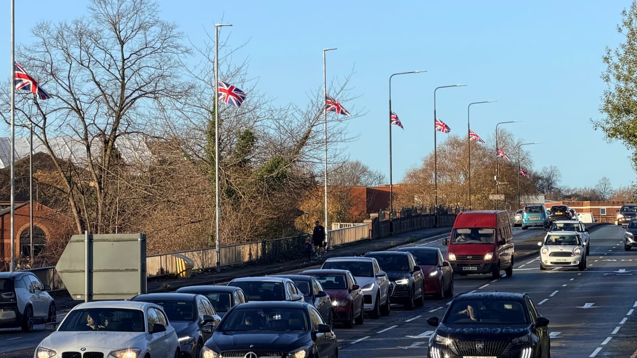 Trafford Council to remove flags from lampposts on Altrincham flyover