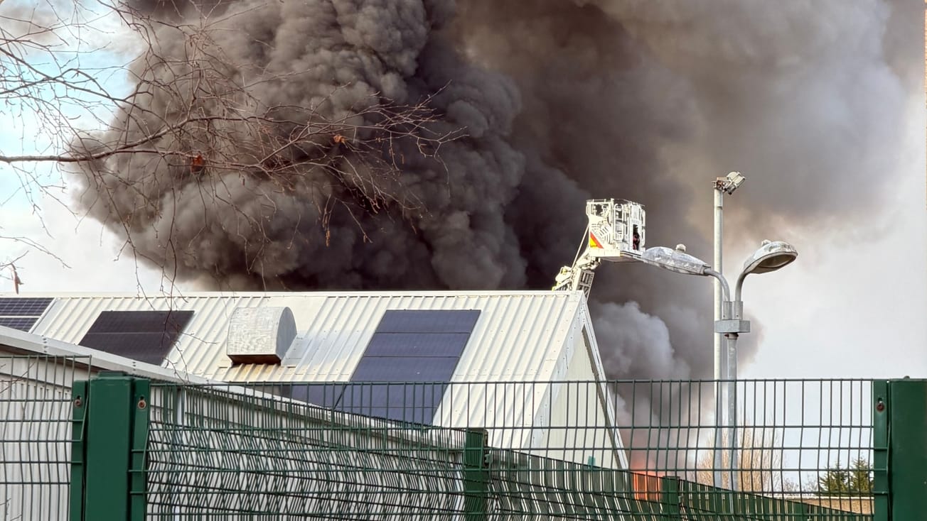 Broadheath scrapyard blames lithium ion batteries for second blaze in a year - and says it can't rule out further fires
