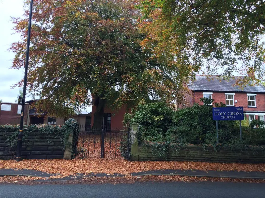 Holy Cross church on Park Road