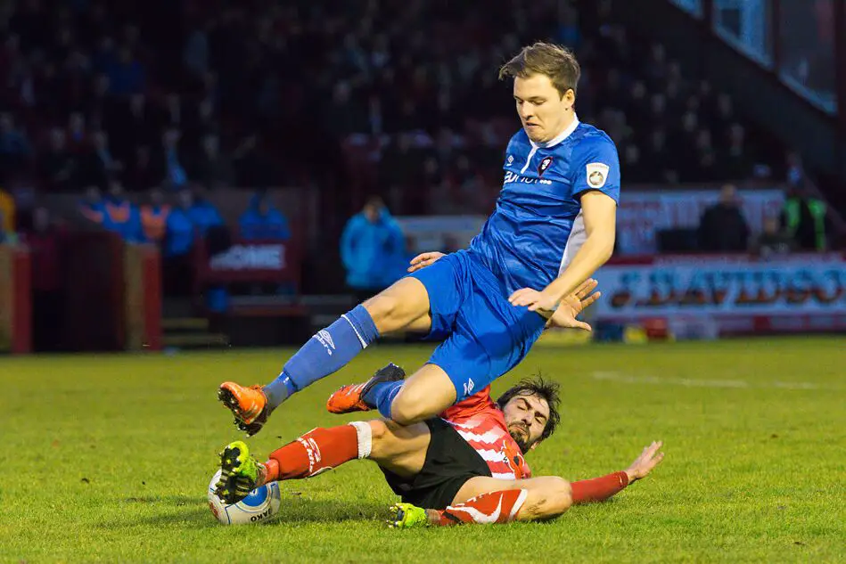 Andy McWilliams with a saving tackle against Salford