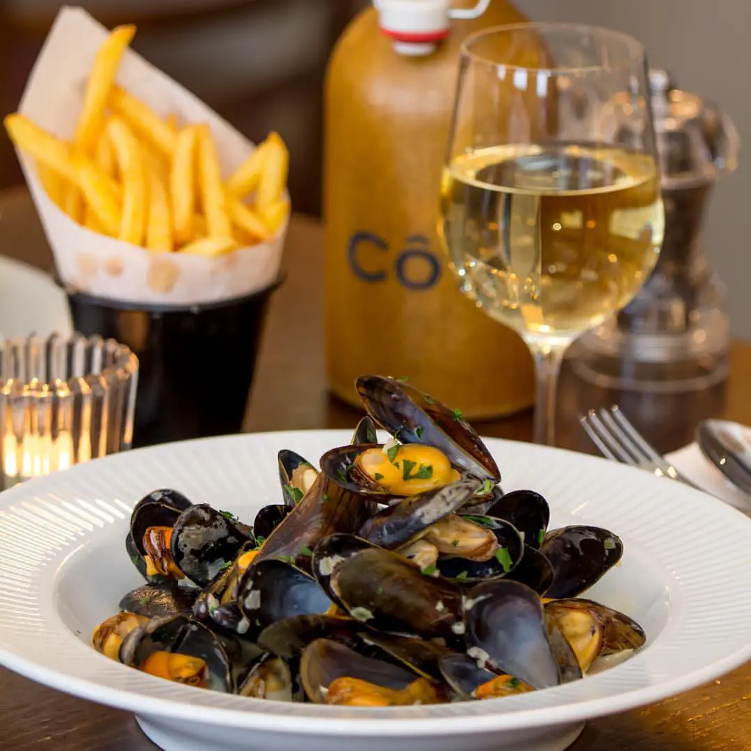 Côte's take on the classic moules frite